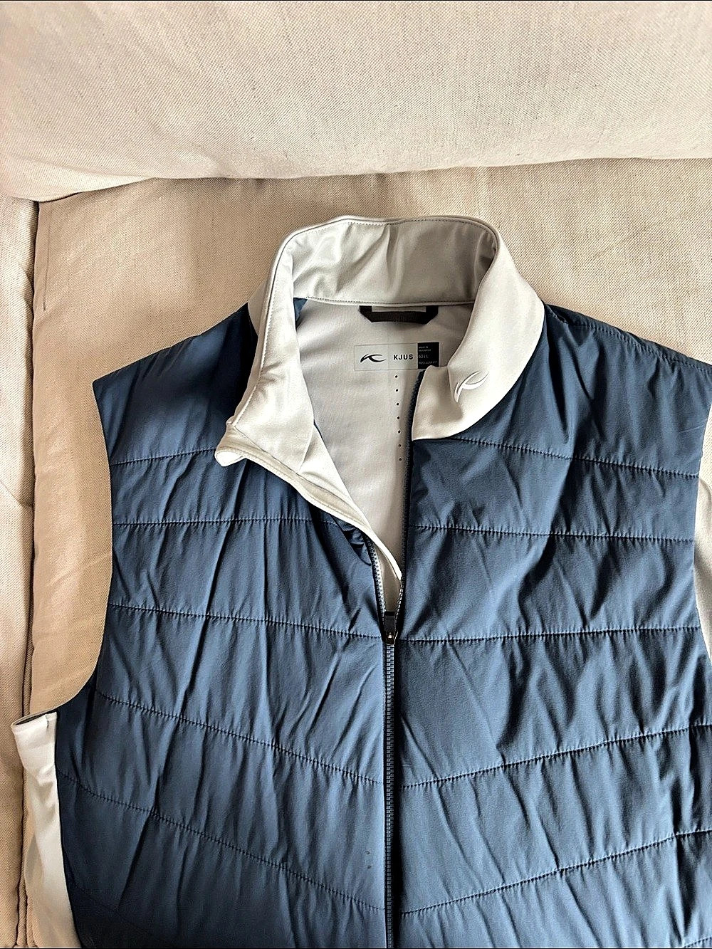 KJUS Men Retention Vest Color Block Vest in Blue & White Medium Like New